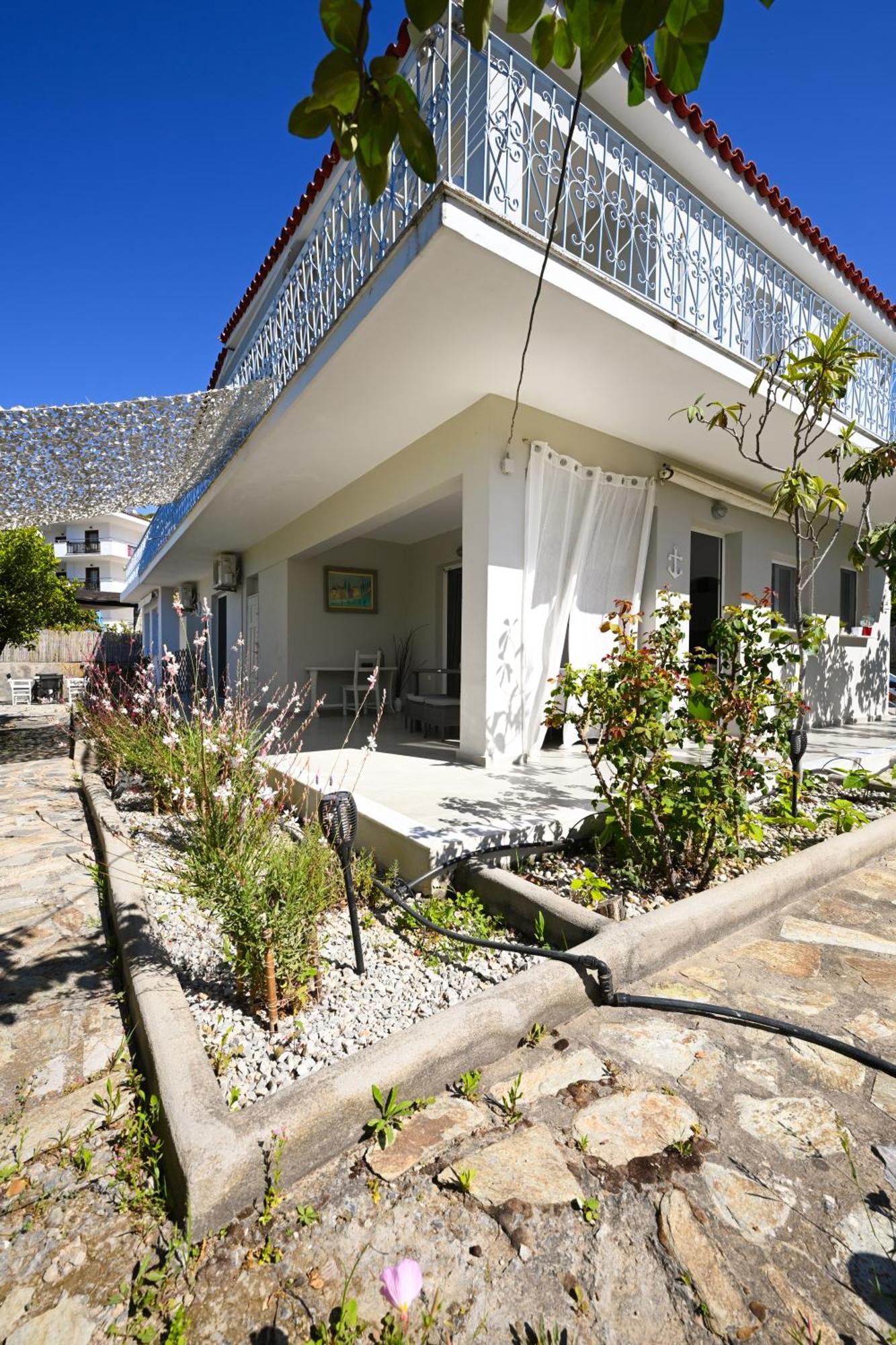 Anchor Villa Troulos Exterior photo